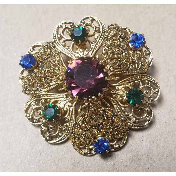 Czechoslovakia (CZECH) Gold Tone Filigree Glass Red, Green & Blue Stones Brooch - Picture 9 of 16